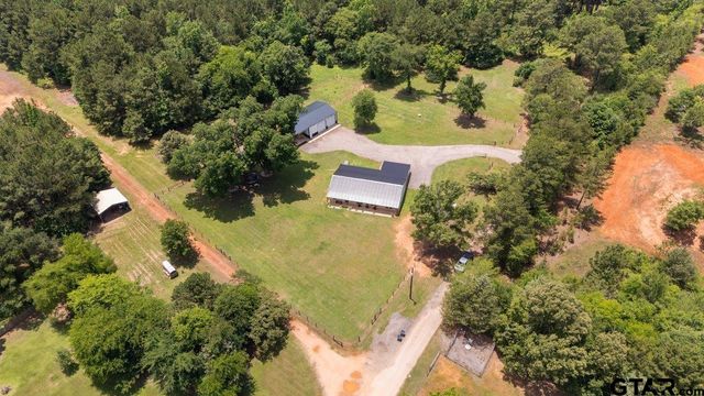 704 W Ross, Troup, TX 75789