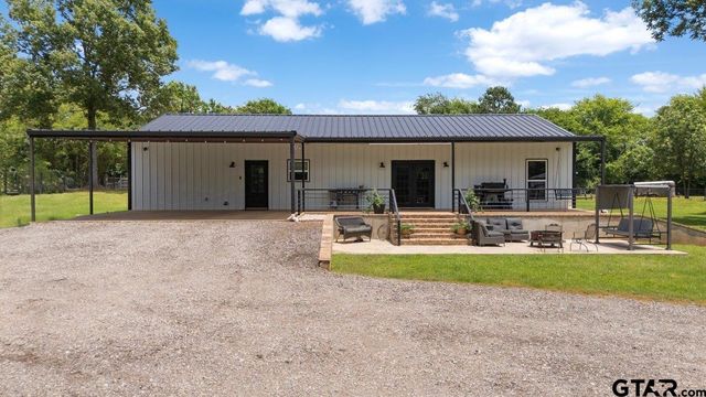 704 W Ross, Troup, TX 75789