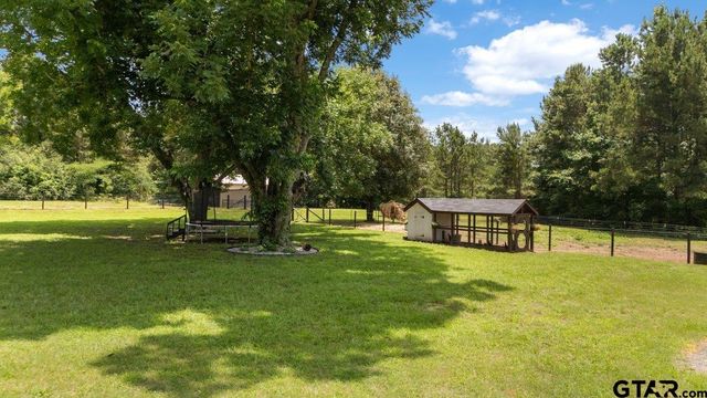 704 W Ross, Troup, TX 75789