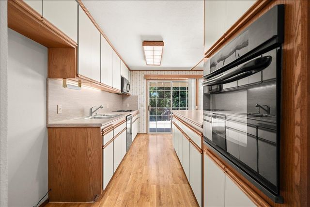 5137 Mississippi Bar Dr, Orangevale, CA 95662