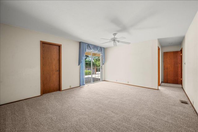 5137 Mississippi Bar Dr, Orangevale, CA 95662