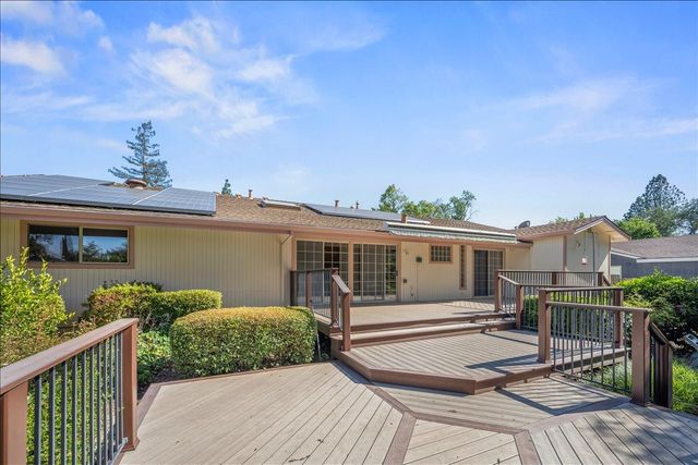 5137 Mississippi Bar Dr, Orangevale, CA 95662