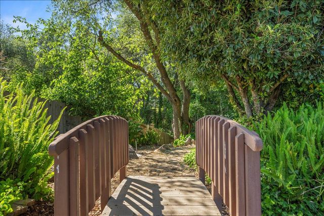 5137 Mississippi Bar Dr, Orangevale, CA 95662