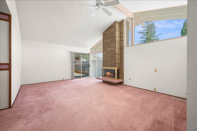 5137 Mississippi Bar Dr, Orangevale, CA 95662