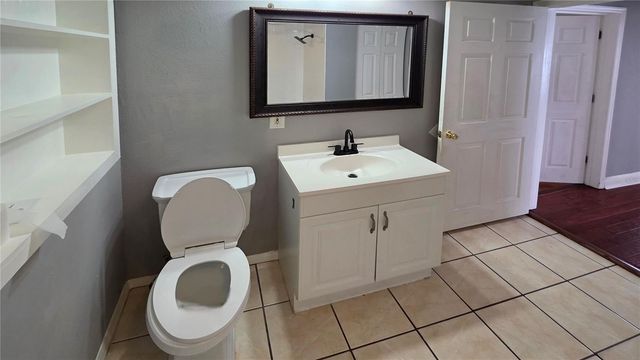 936 E SHADOWLAWN AVENUE, Tampa, FL 33603