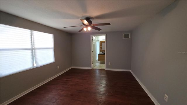 936 E SHADOWLAWN AVENUE, Tampa, FL 33603