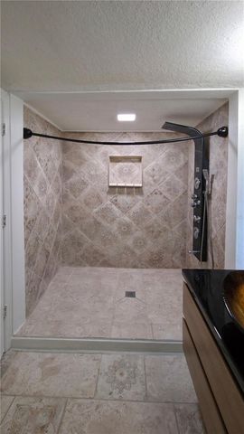 936 E SHADOWLAWN AVENUE, Tampa, FL 33603