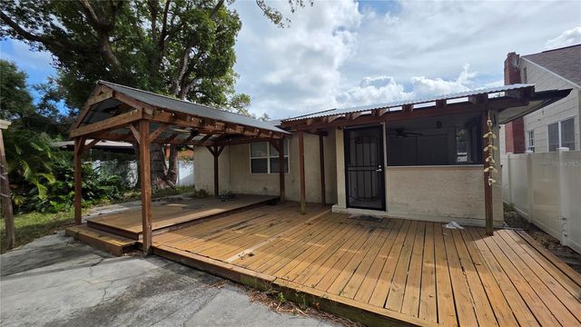 936 E SHADOWLAWN AVENUE, Tampa, FL 33603
