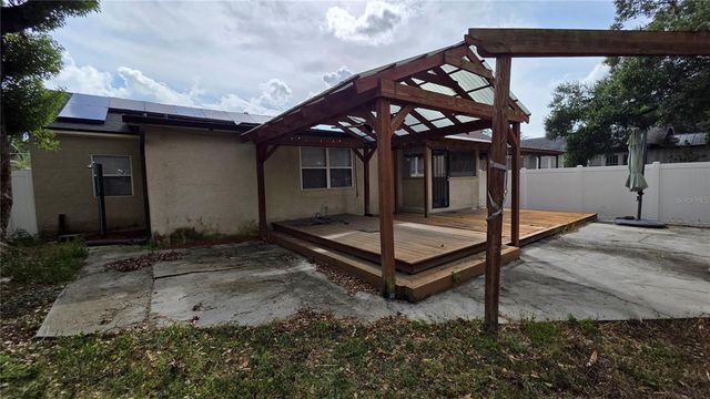 936 E SHADOWLAWN AVENUE, Tampa, FL 33603