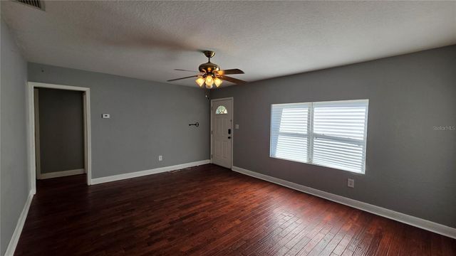 936 E SHADOWLAWN AVENUE, Tampa, FL 33603