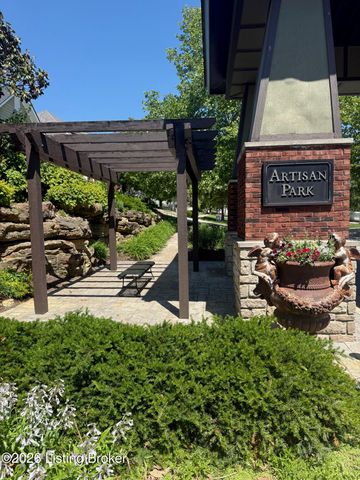 1004 Artisan Pkwy, La Grange, KY 40031
