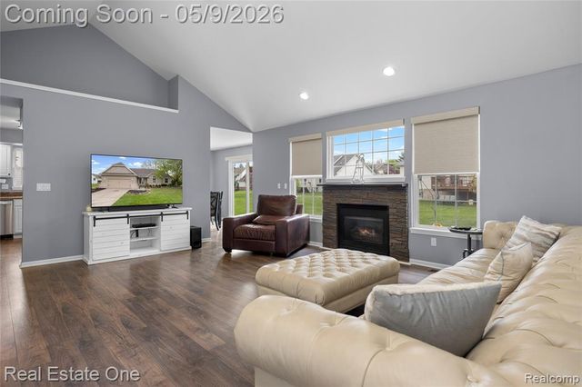 16222 Pine Lake Forest Court, Linden, MI 48451
