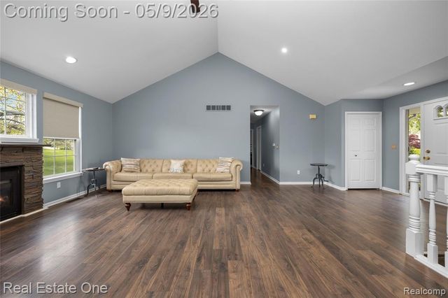 16222 Pine Lake Forest Court, Linden, MI 48451