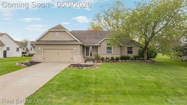 16222 Pine Lake Forest Court, Linden, MI 48451