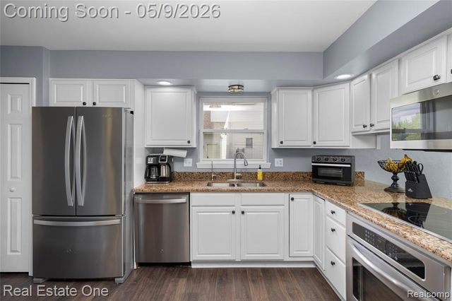 16222 Pine Lake Forest Court, Linden, MI 48451