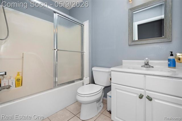 16222 Pine Lake Forest Court, Linden, MI 48451