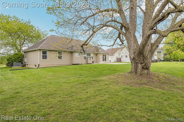 16222 Pine Lake Forest Court, Linden, MI 48451