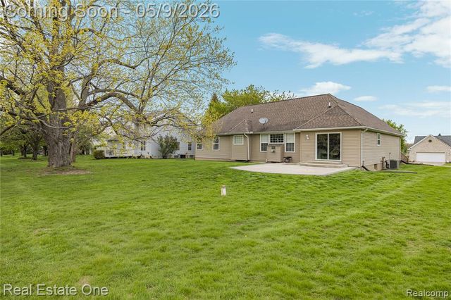 16222 Pine Lake Forest Court, Linden, MI 48451