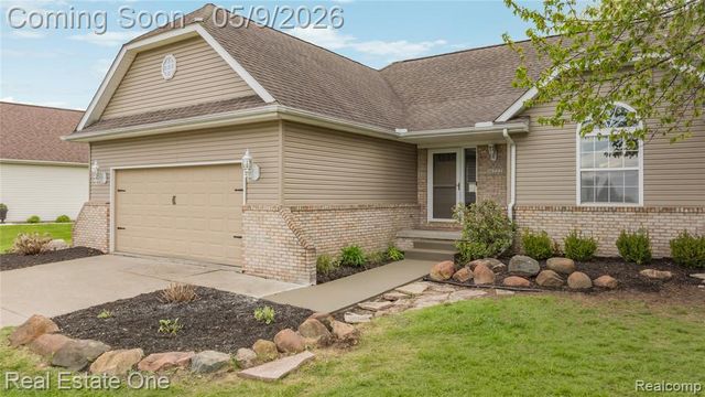 16222 Pine Lake Forest Court, Linden, MI 48451