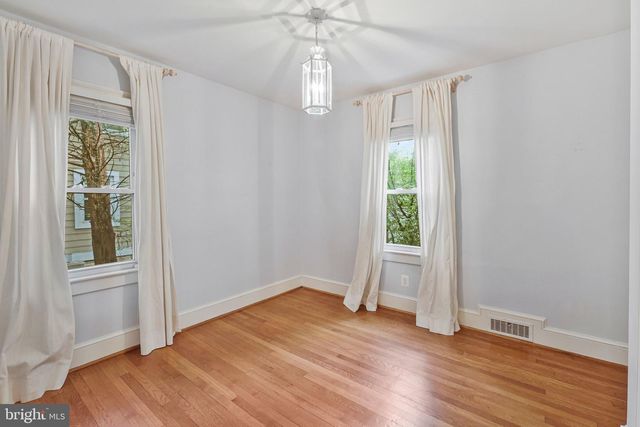 3521 8TH ST S, Arlington, VA 22204