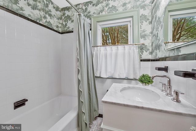 3521 8TH ST S, Arlington, VA 22204