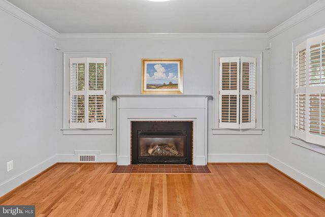 3521 8TH ST S, Arlington, VA 22204