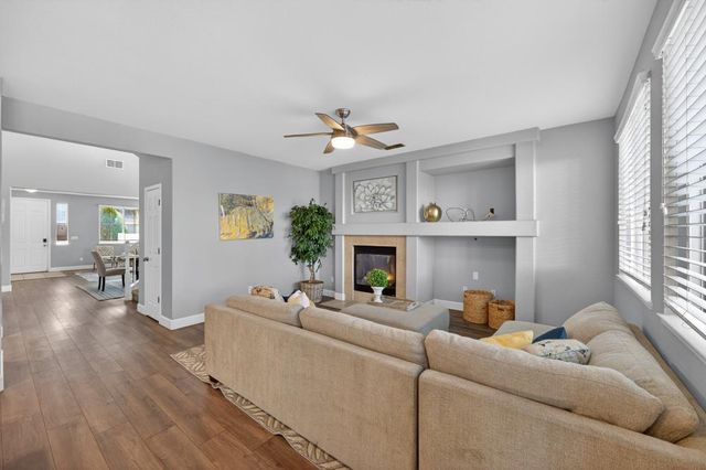 3045 Delta Tule Way, Sacramento, CA 95834