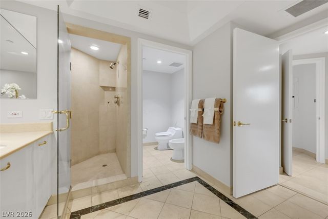 2857 Paradise Road 2006, Las Vegas, NV 89109