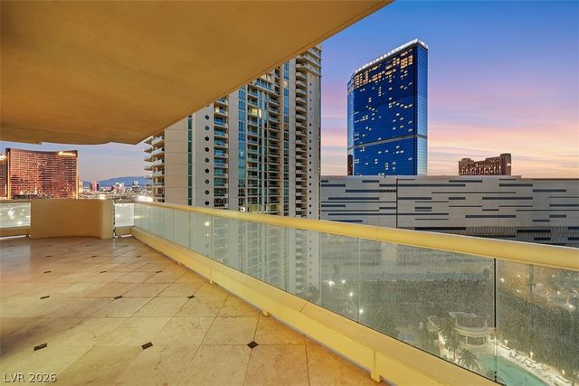 2857 Paradise Road 2006, Las Vegas, NV 89109