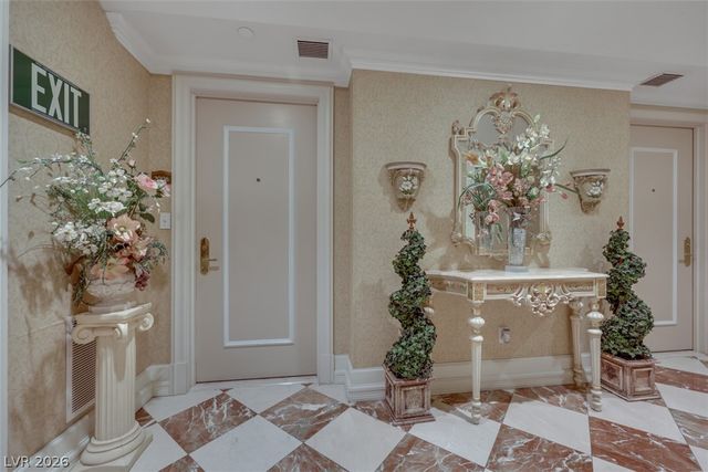 2857 Paradise Road 2006, Las Vegas, NV 89109