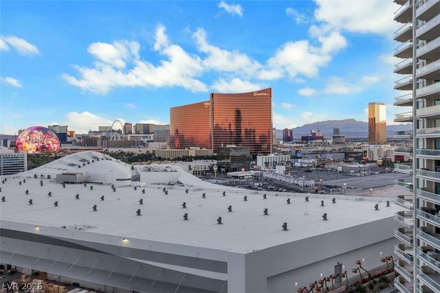 2857 Paradise Road 2006, Las Vegas, NV 89109