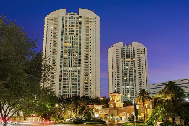 2857 Paradise Road 2006, Las Vegas, NV 89109