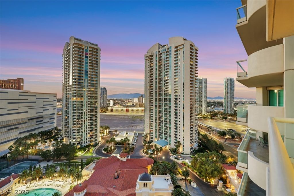 2857 Paradise Road 2006, Las Vegas, NV 89109