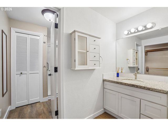 1312 Se NANCY Rd, Vancouver, WA 98664