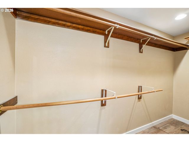 1312 Se NANCY Rd, Vancouver, WA 98664