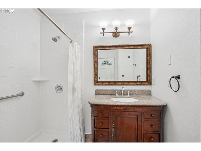 1312 Se NANCY Rd, Vancouver, WA 98664