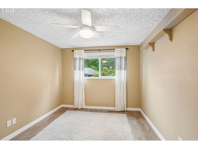 1312 Se NANCY Rd, Vancouver, WA 98664