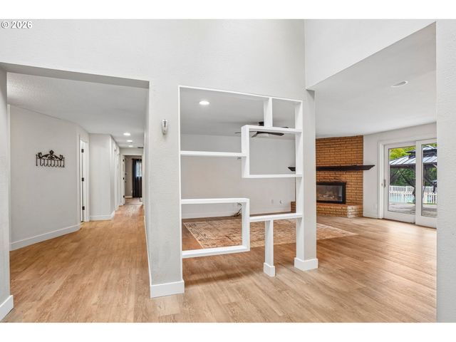 1312 Se NANCY Rd, Vancouver, WA 98664