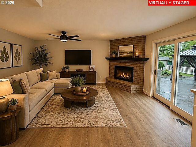 1312 Se NANCY Rd, Vancouver, WA 98664