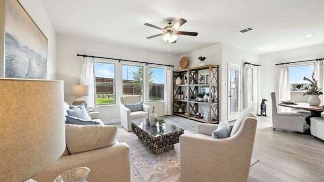 412 Epiphany Lane, Lavon, TX 75166