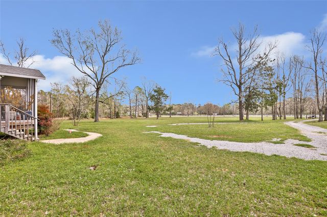 17659 E Fm 1097 Road, Willis, TX 77378