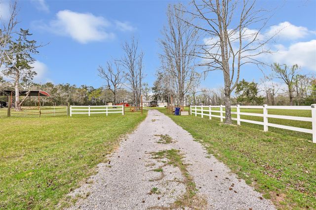 17659 E Fm 1097 Road, Willis, TX 77378