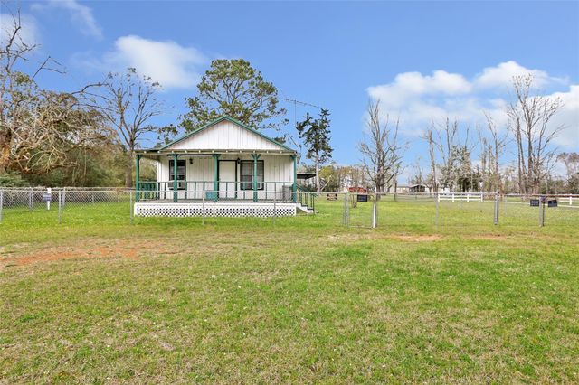 17659 E Fm 1097 Road, Willis, TX 77378