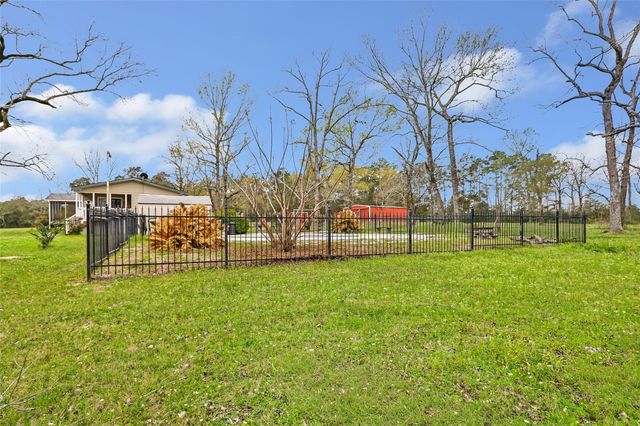 17659 E Fm 1097 Road, Willis, TX 77378