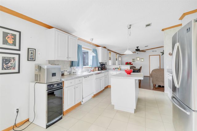 17659 E Fm 1097 Road, Willis, TX 77378