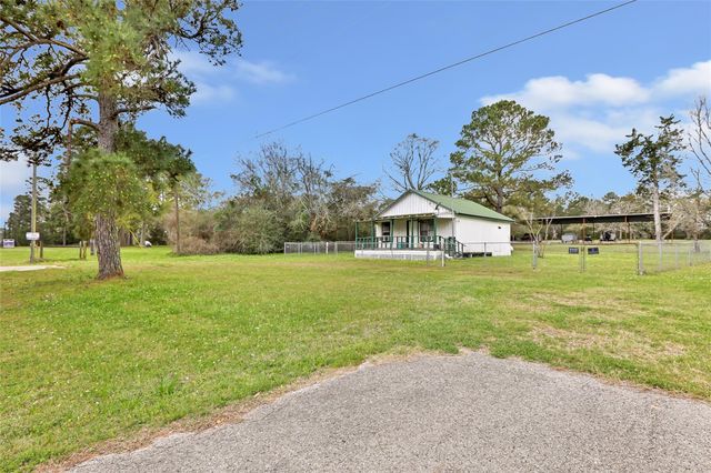 17659 E Fm 1097 Road, Willis, TX 77378