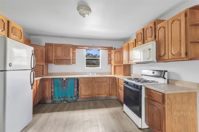 17659 E Fm 1097 Road, Willis, TX 77378