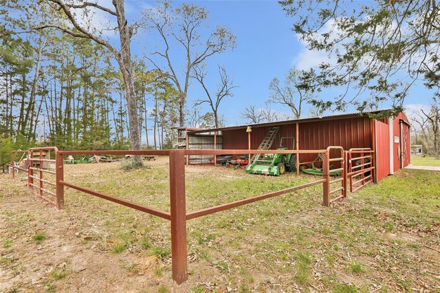 17659 E Fm 1097 Road, Willis, TX 77378