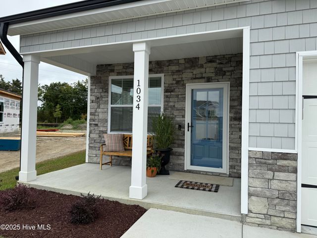 1034 Seven Iron Drive, Ayden, NC 28513