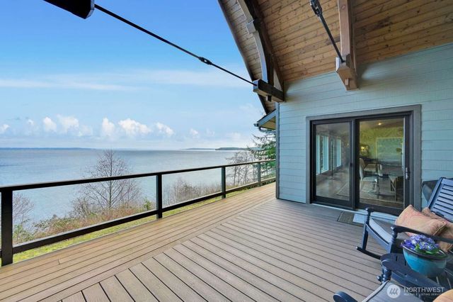 3135 Oak Bay Road, Port Hadlock, WA 98339